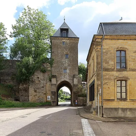 L'etape De La Porte - Appt Niche Au Coeur * Mouzon (Ardennes)